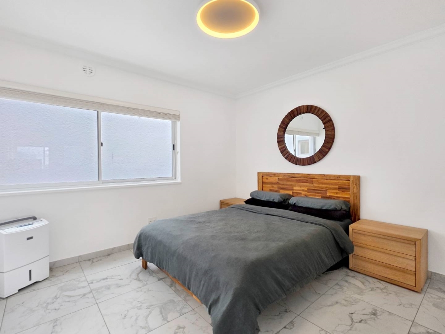 To Let 2 Bedroom Property for Rent in Sea Point Western Cape